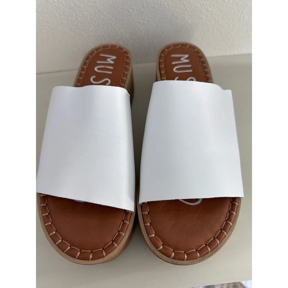 Musse & Cloud White Leather Platform Slide Sandals Women Size 8 NIB